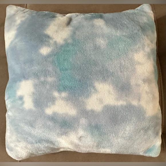 The Big One Printed Plush 2-pack Accent Throw Pillow Set Blue Marble Tie Dye 16” - Picture 7 of 15